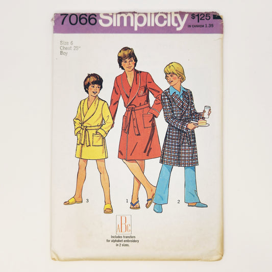 1975 Simplicity 7066 Sewing Pattern Boys Robe Two Lengths Size 6
