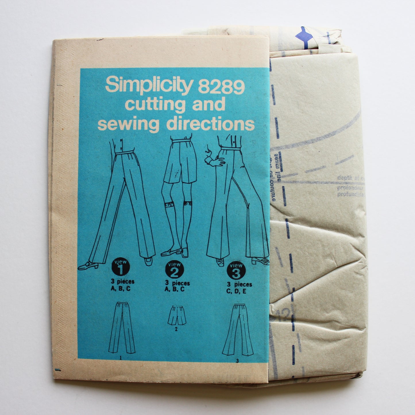 1969 Simplicity 8289 Sewing Pattern Misses Pants Shorts Size Waist 24